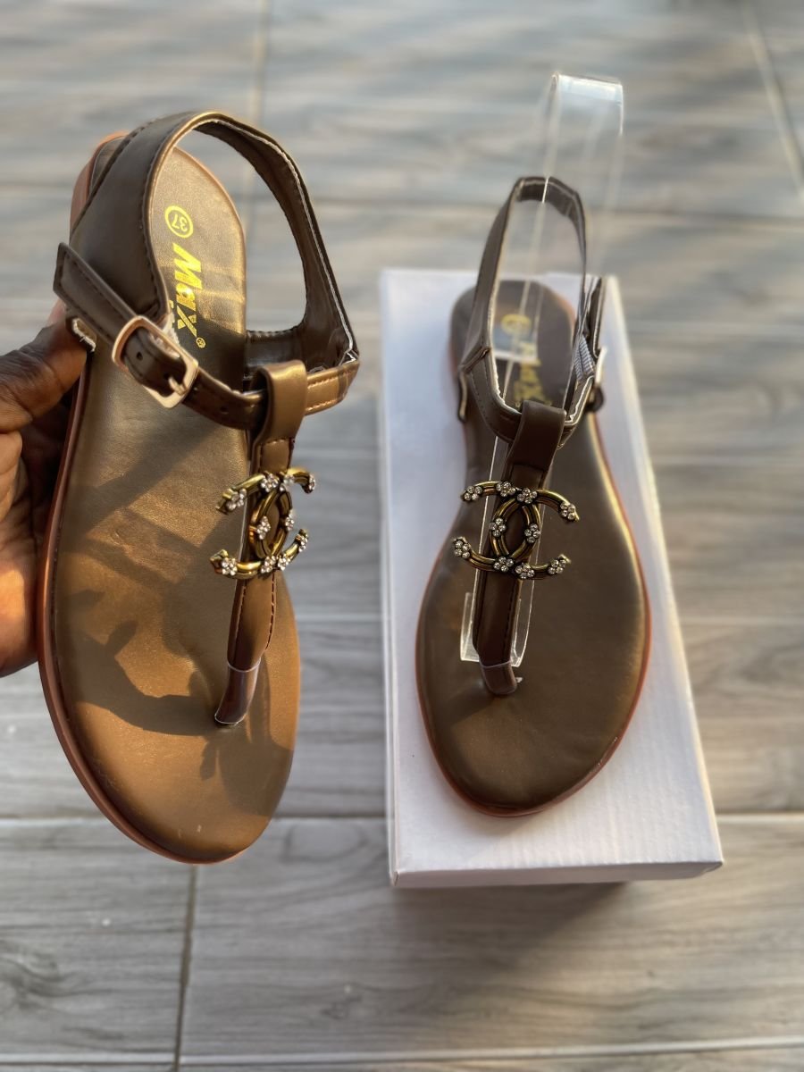 Gucci’s Sandals image 3